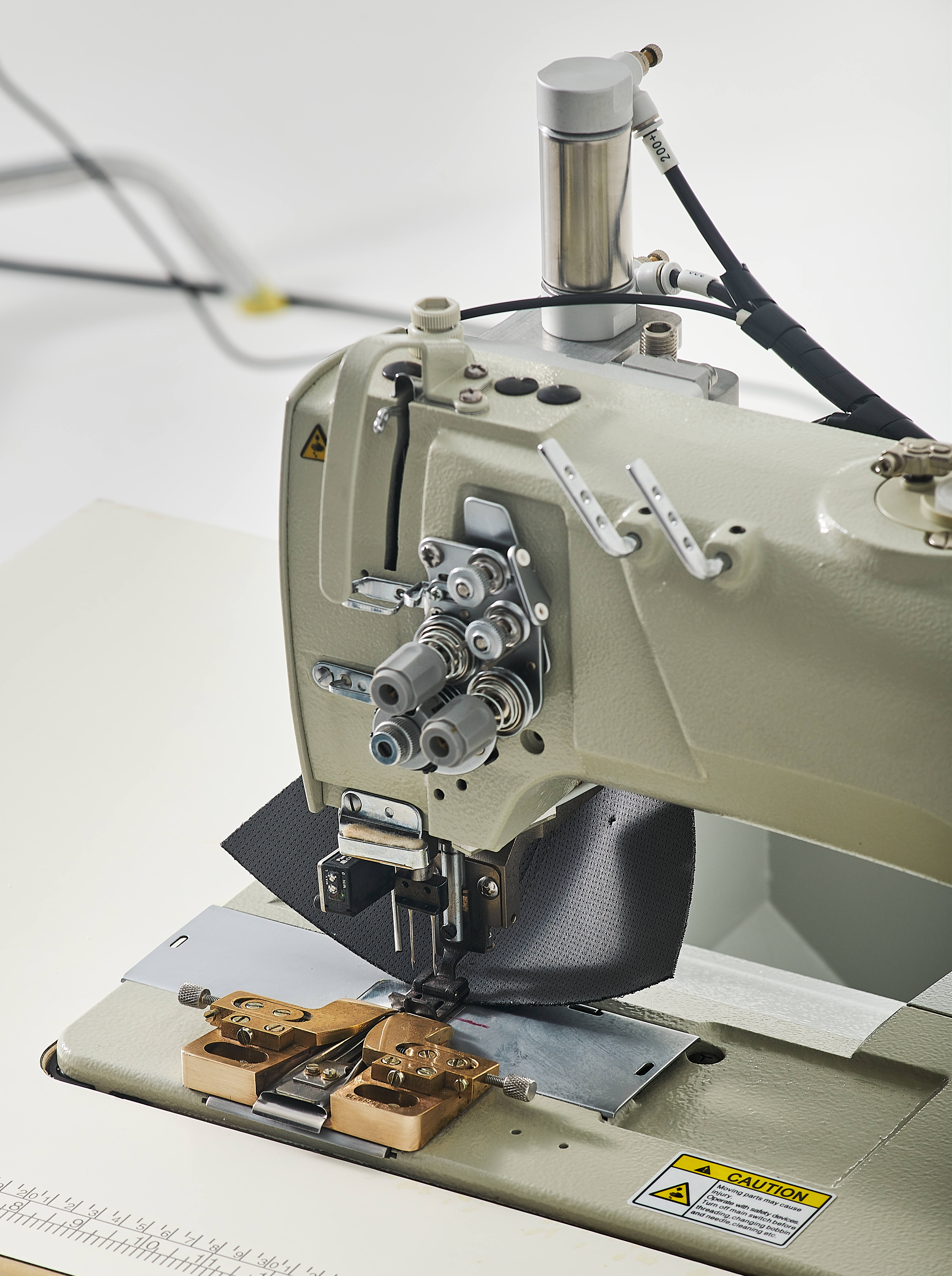 Industrial Lockstitch Industrial Sewing Machine