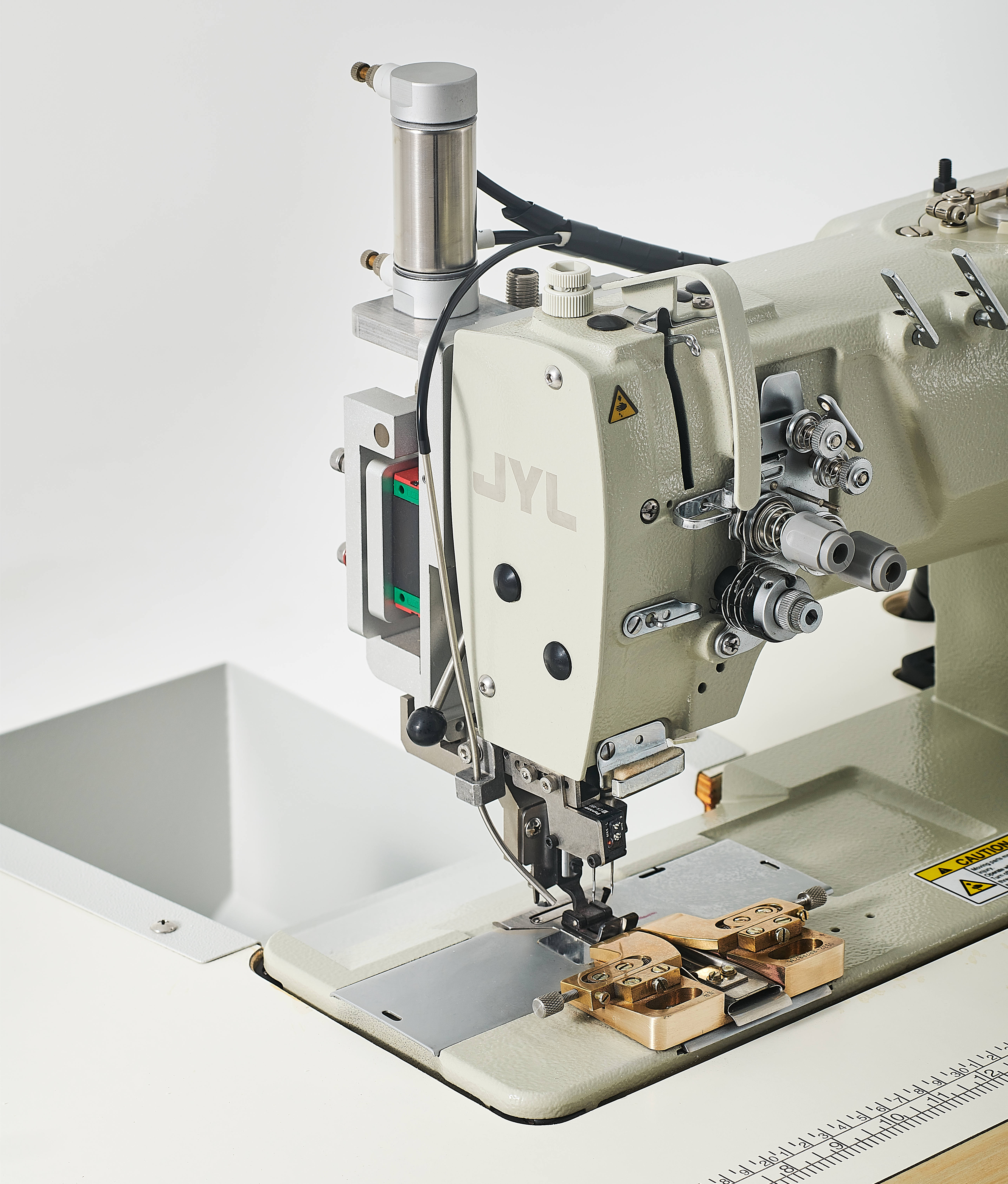 Industrial Lockstitch Industrial Sewing Machine